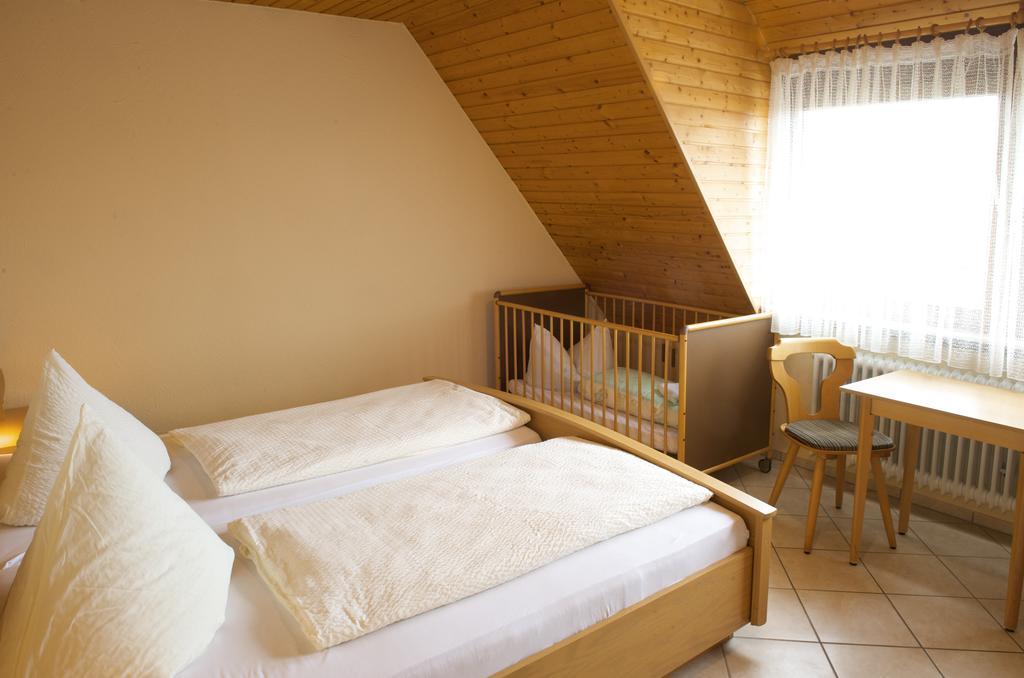 Gasthof zum Kreuz Neuenburg am Rhein Zimmer foto